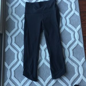 EUC Lululemon capris